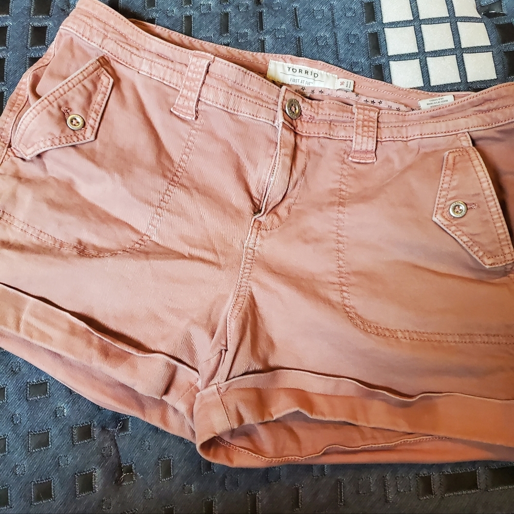 Torrid size 16 shorts